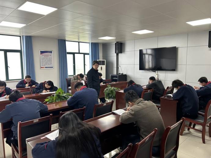 建材公司、檢測公司聯(lián)合開展管理人員業(yè)務(wù)提升考試